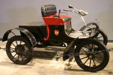 1904-oldsmobile.jpg